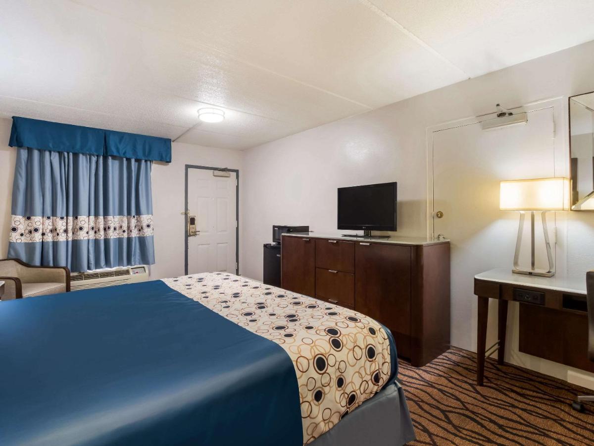 Rodeway Inn Greenwood Ngoại thất bức ảnh
