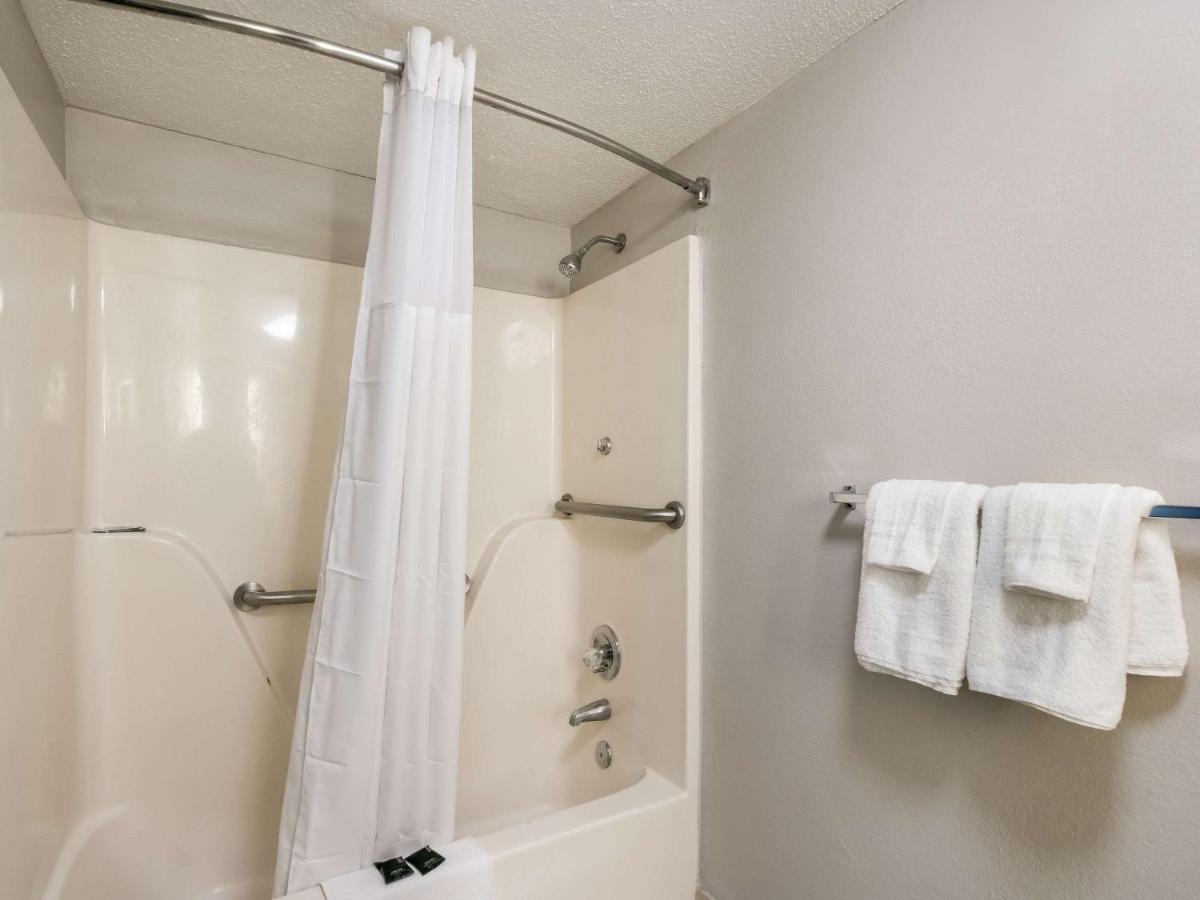 Rodeway Inn Greenwood Ngoại thất bức ảnh